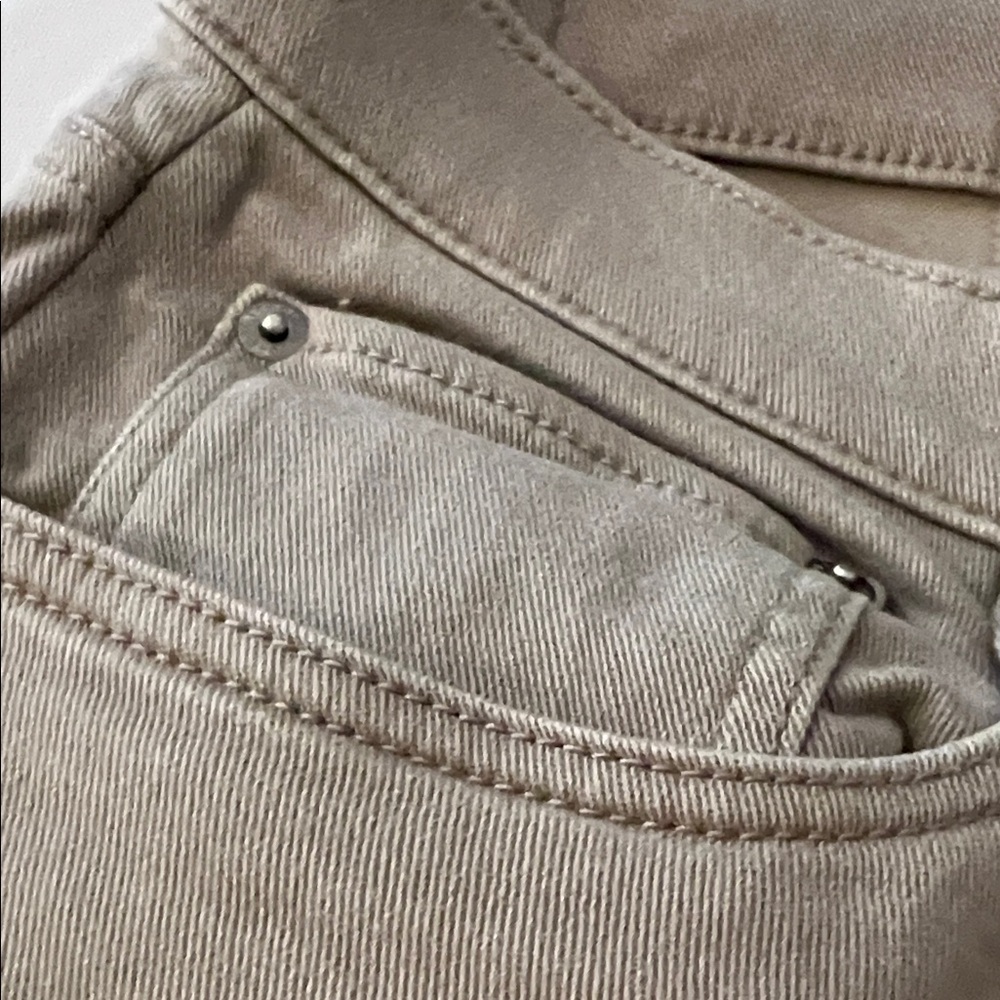 Vuori Benton Stretch Twill Pant (Taupe Color) - Picture 5 of 5